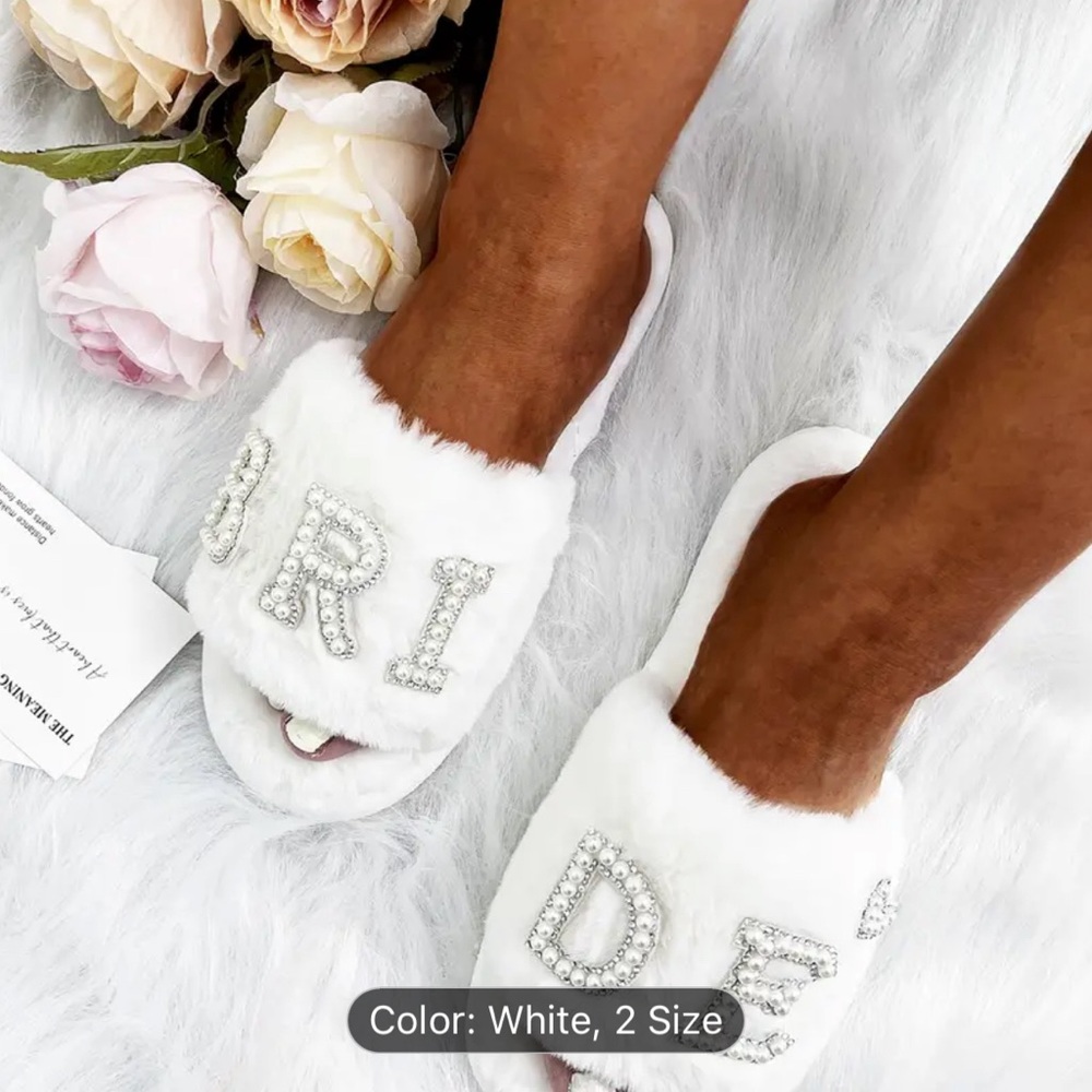 Bride Rhinestone Slippers with Heart - Picture 2 of 6